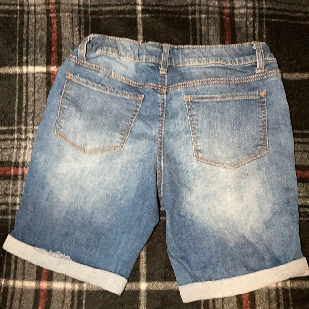 Short pants - Picture 2 of 4